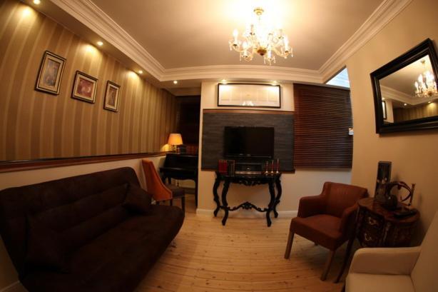 Golden Apartment