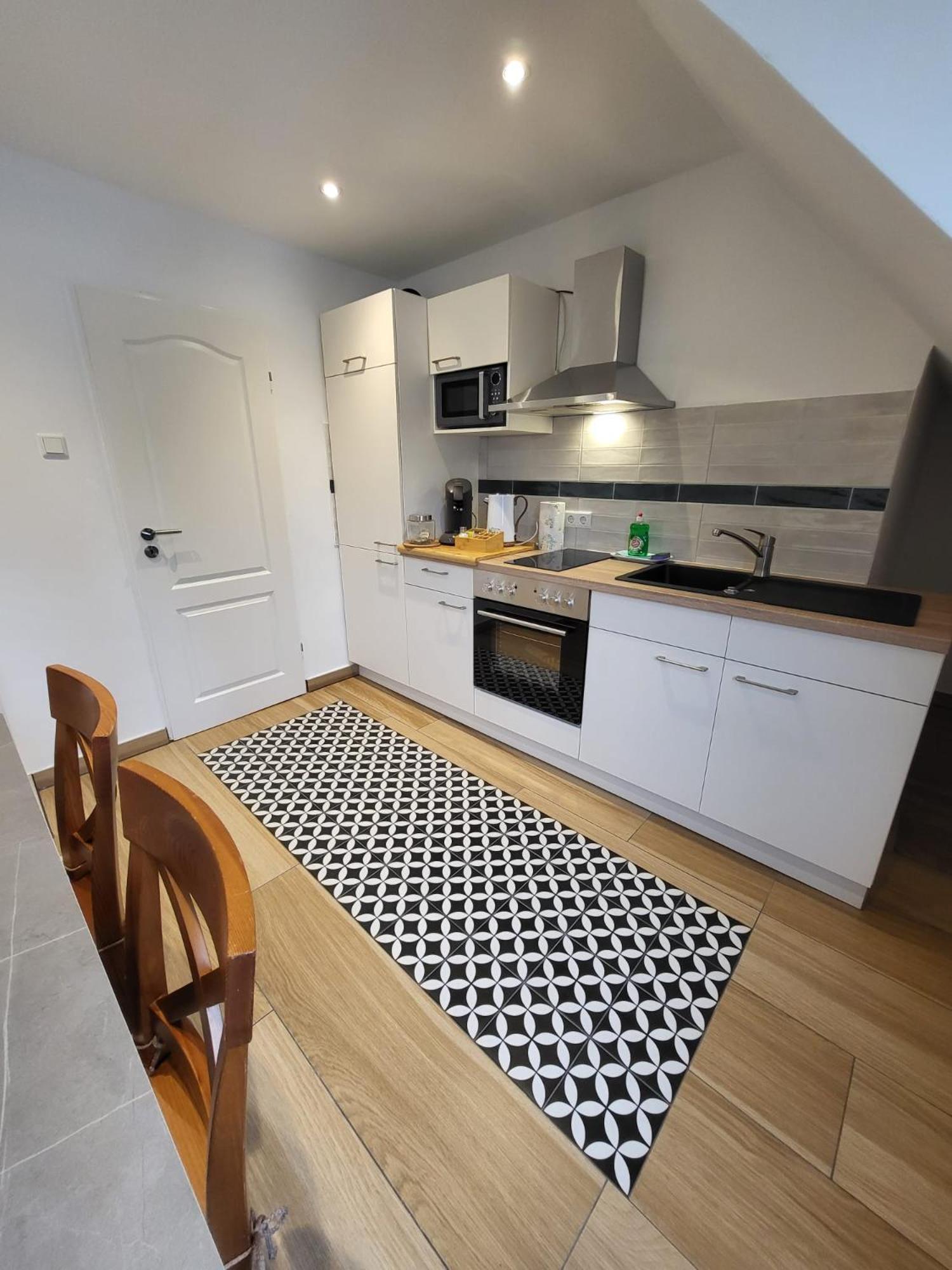 Golden Apartment